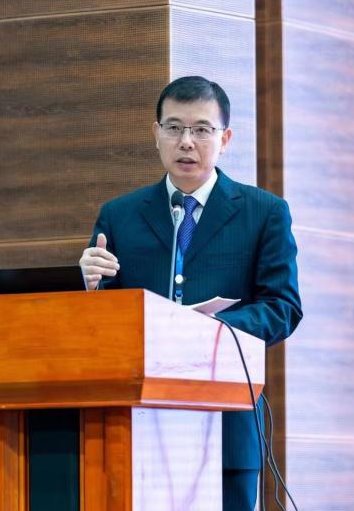 【2024師德標(biāo)兵候選人風(fēng)采】外國語學(xué)院：任育新