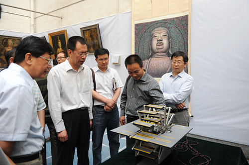 “藝術創作為教學服務”——設計藝術學院舉辦教師美術作品展