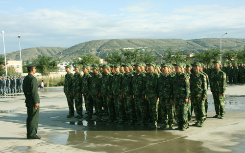 颯爽英姿-蘭州理工大學2008級新生軍訓掠影