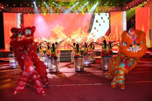 2016甘肅春節(jié)聯(lián)歡晚會(huì)在我校盛大啟幕