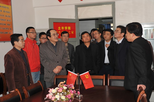 教育部思政司王光彥副司長一行調研創先爭優工作